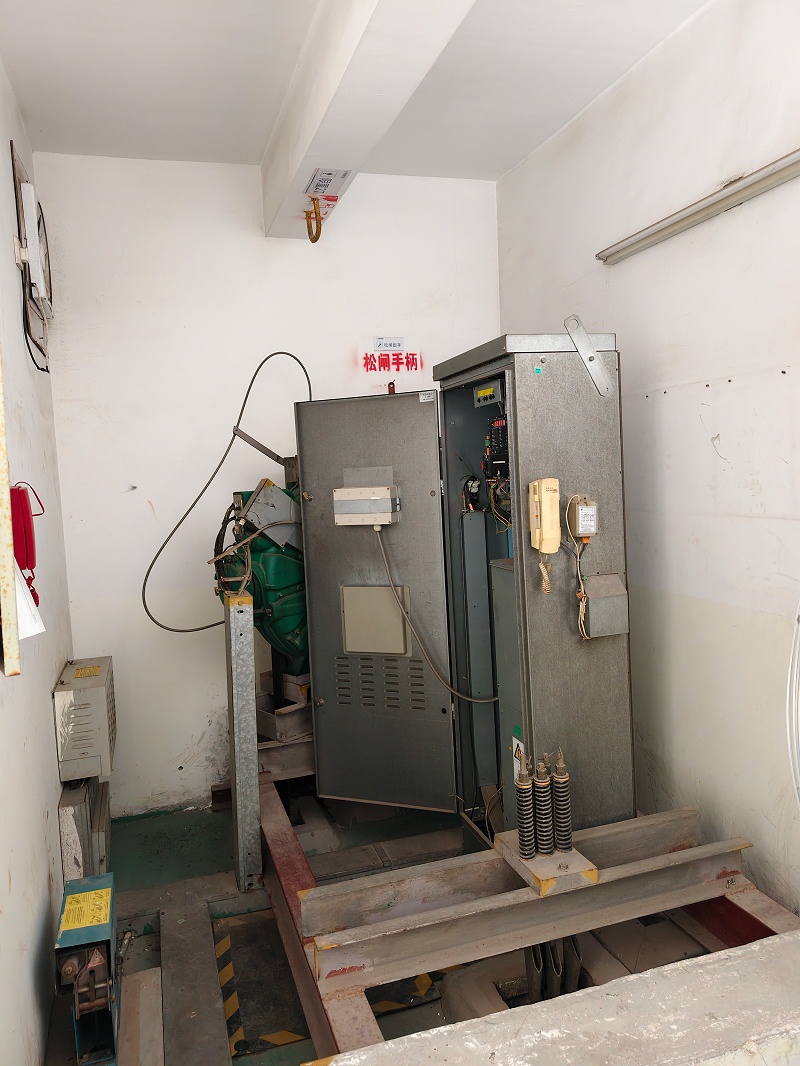 电梯更换
